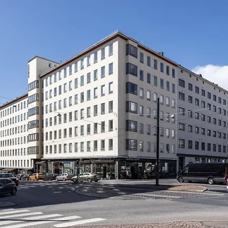 Floor Overlooking Rooftops Appartement